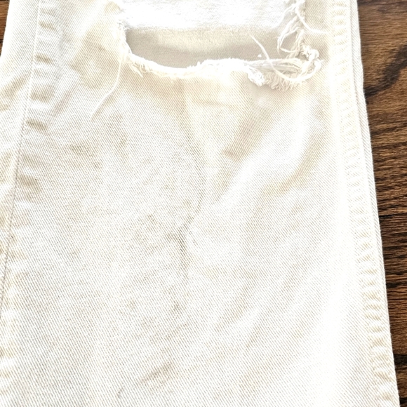 WE THE FREE ripped distressed button up white jeans size 26 - Picture 8 of 9